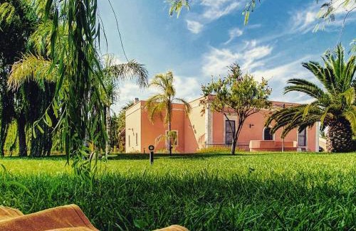 Guagnano Villa | Discover Villa I Giardini di Marzo: Oceanfront Bliss