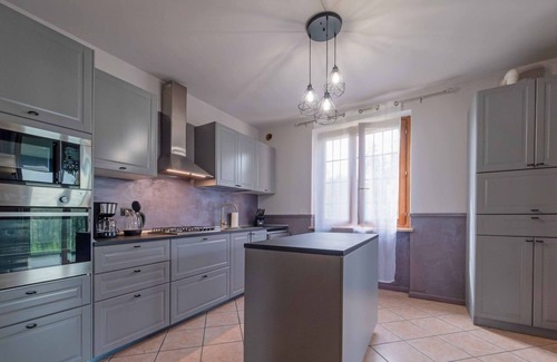Bardolino House | Villa i Roccoli: Serene Retreat with Private Pool Oasis