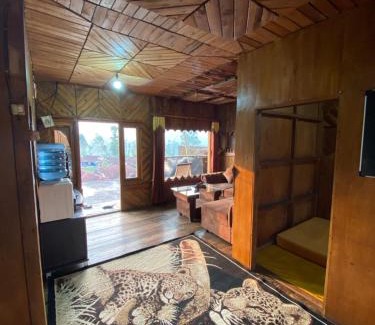 Rancabali House | Family-Friendly Retreat at Villa Kayu Aqila Awaits You