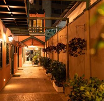 Serra Negra Apartment | Cozy Villa Ida: Pet-Friendly Suites in the Heart of Town