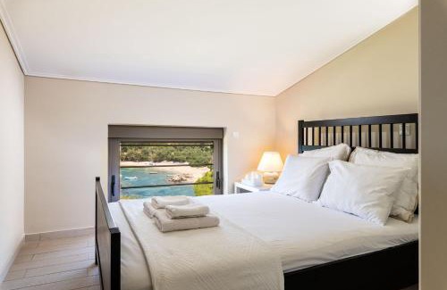 Agrilos Villa | Idyllic Villa Idyle - Prime Beachfront Residence for Families