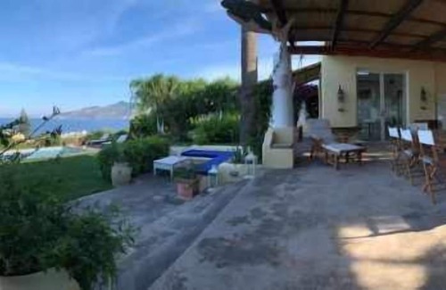 Santa Marina Salina House | Villa Il Carrubo, elegant with swimming pool and splendid sea view