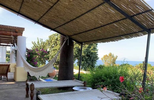 Santa Marina Salina House | Villa Il Carrubo, elegant with swimming pool and splendid sea view