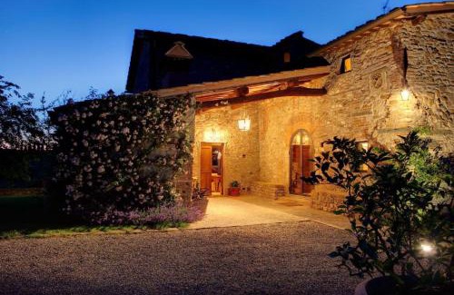 San Casciano in Val di Pesa Villa | Experience Villa Il Conventino: Pet-Friendly Retreat with Pool