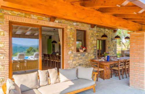 Parrano Villa | Pet-Friendly Villa Il Girasole with Pool & High Rating