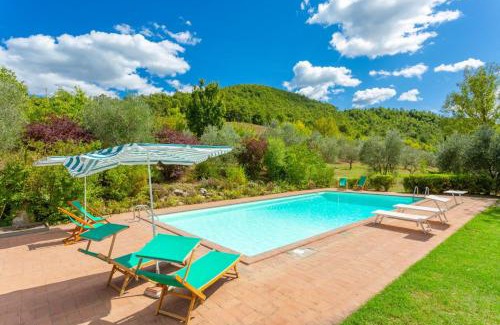Il Poggio Villa | Villa Il Giulione: Family-Friendly Retreat with Pool