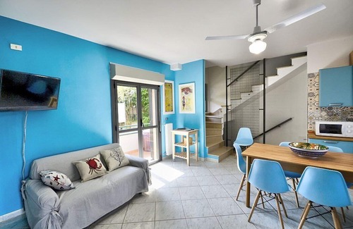 Laura House | Villa Il Nocchiero: Beachside Retreat with Free Wi-Fi