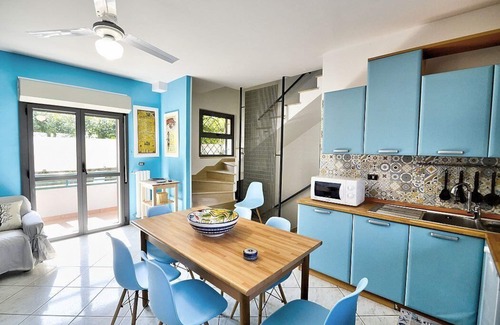 Laura House | Villa Il Nocchiero: Beachside Retreat with Free Wi-Fi