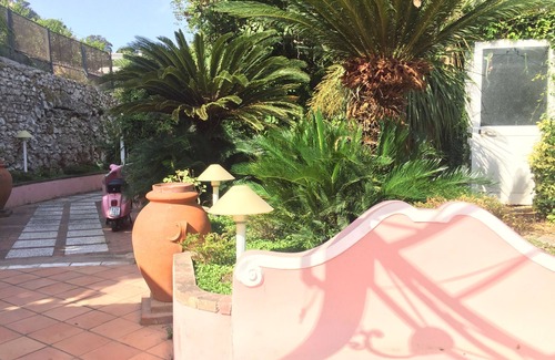 Capri Villa | Cozy Villa Il Sigillo in Capri Center with Ocean Views