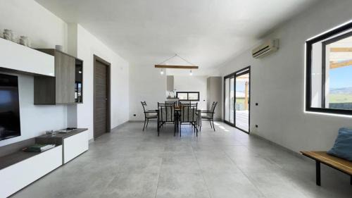 Villaggio Mose Apartment | Villa Ilizia Agrigento: Beachfront Family-Friendly Retreat