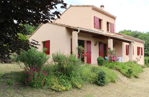 Planzolles Villa | Family-Friendly Retreat in the Heart of Ardèche - Rated 9.6
