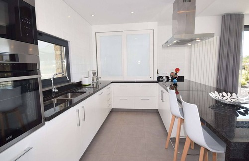 Casais da Fragosa Villa | Relaxing Villa in Alcobaça with Heated Private Pool