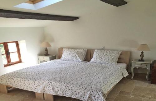 Ampus House | Inviting Holiday Home with Private Pool & Pet-Friendly Amenities
