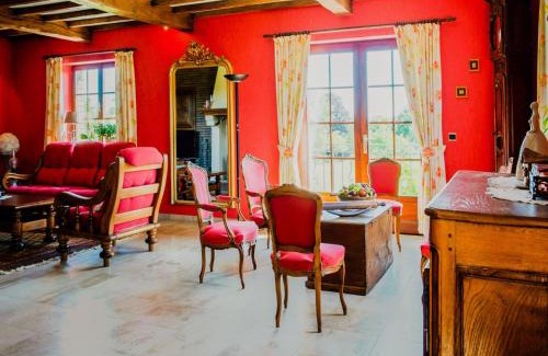 Bievre Villa | Inviting Villa in Bi vre with Garden and Pool Access