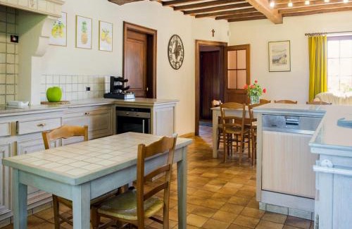 Bievre Villa | Inviting Villa in Bi vre with Garden and Pool Access