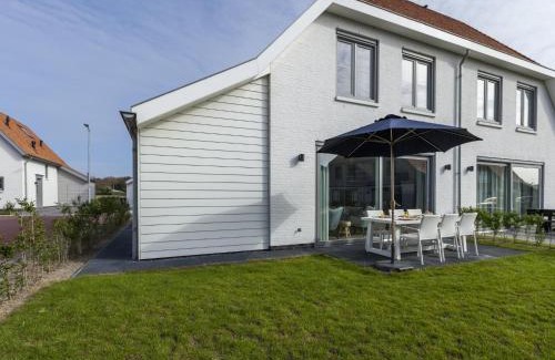 Cadzand-Bad Villa | Elegant Villa Just Steps from the Beach - 4 Star Rating