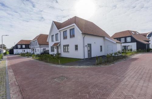 Cadzand-Bad Villa | Elegant Villa Just Steps from the Beach - 4 Star Rating