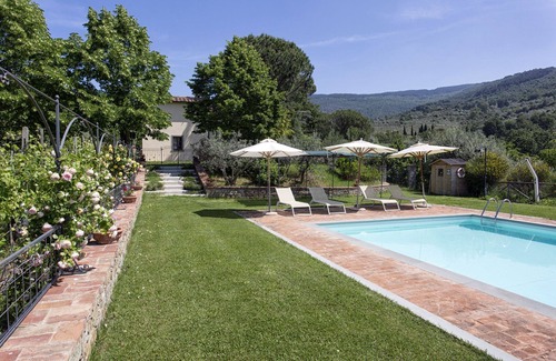 San Pietro a Cegliolo Villa | Spacious Villa in Cegliolo with Private Pool and 7 Bedrooms