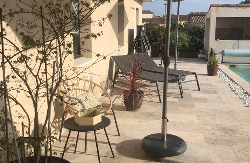 Cabrieres Villa | Tranquil Villa Retreat in Quaint Village Near Nîmes