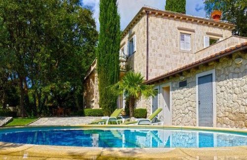 Cilipi Villa | Exclusive Villa with Private Pool Near Dubrovnik