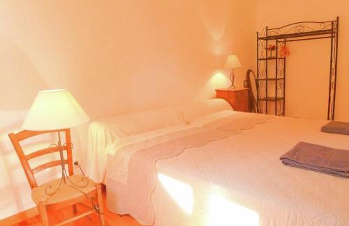 Conilhac-de-la-Montange House | Inviting Holiday Home with Pool for Family Getaways