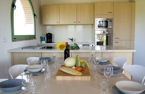 Cortona House | Comfortable Stay at Belvilla by OYO Sparsa Girasole