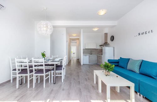 Dramalj Villa | Elegant Villa in Dramalj with Pool and Oceanfront Views