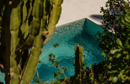 Elviria Villa | Elegant Villa with Pool in Elviria Near Golf Course