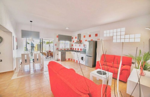 Conil de la Frontera Villa | Relaxing Villa Yuca with Private Pool in Conil