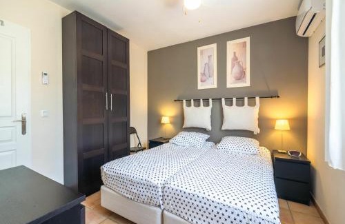 Escales Villa | Elegant Villa with Private Pool in Scenic Escales