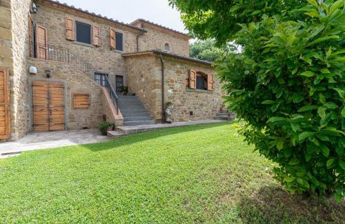 Lisciano Niccone House | Exclusive Villa Retreat - Pugnano Alto with Pool & Pets Welcome