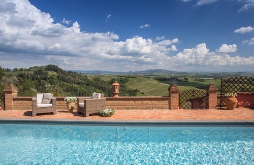 Fabbrica Villa | Villa in Fabbrica With Pool & Vineyard Views