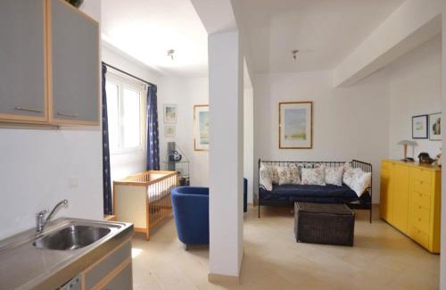 Foinikounta Villa | Cozy Villa in Finikounda Steps from Seabeach - 10/10 Rating