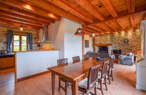 Saint-Medard-d'Excideuil House | Cozy Holiday Home Near Saint-Médard-d'Excideuil