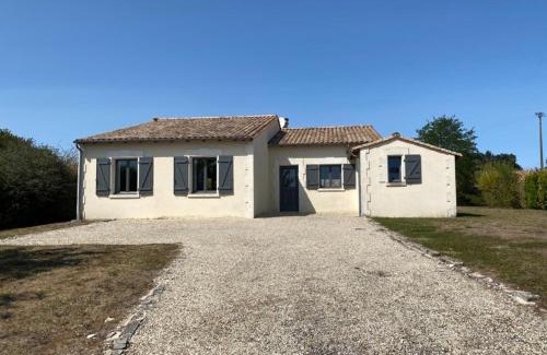 Chalais House | Villa in France with Private Pool & Garden