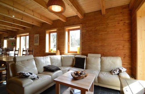 Freineux Villa | Charming Villa in Freyneux with Pool and Garden Oasis