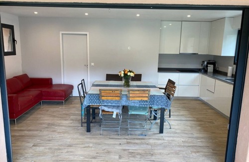 Vauvenargues Villa | Scenic Villa with Ocean View near Aix en Provence