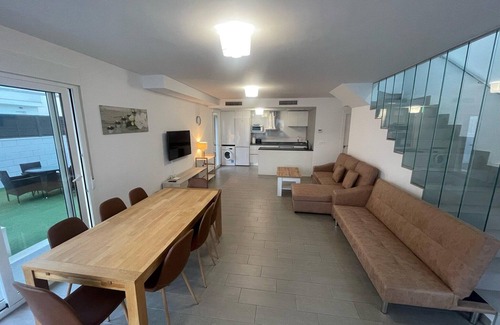Puerto Marino Villa | Discover Belvilla by OYO Villa Dara with Oceanfront Pool