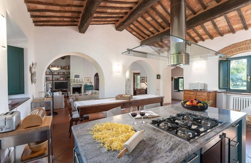 Colle di Val d'Elsa Villa | Private Farmhouse Retreat with Pool and Breakfast Included