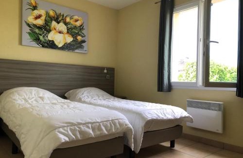 Les Forges House | Ideal Villa with Shared Pool, Pet & Child Friendly