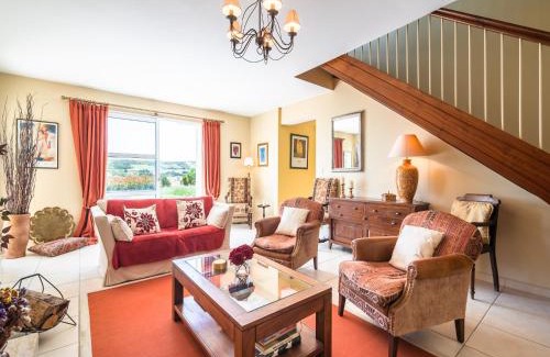 Limoux Villa | Private Villa with Pool Perfect for Family Getaways