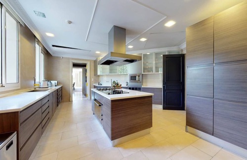 Hortaleza Villa | Spacious Villa in Madrid with Private Pool & Family Amenities