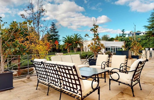 Hortaleza Villa | Spacious Villa in Madrid with Private Pool & Family Amenities
