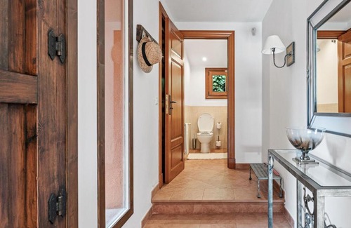 Urbanizacion Marbessa Villa | Beautiful Villa in Marbesa with Private Heated Pool