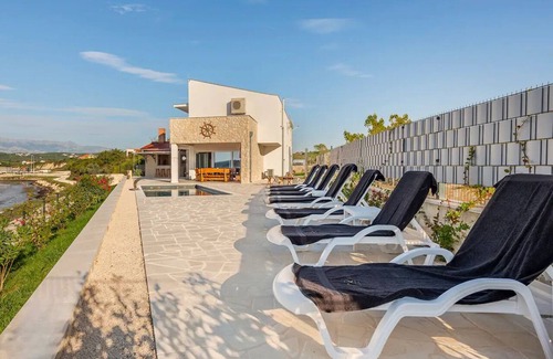 Ljubac Villa | Coastal Villa with Pool and Ocean Views in Ljubački Bay
