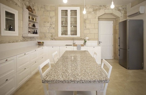 Martano Villa | Family-Friendly Villa in Martano with Pool & Spa Amenities