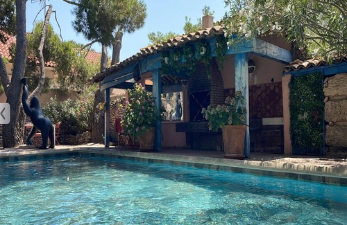 Martigues Villa | Enjoy a Scenic Villa in Martigues with Private Pool