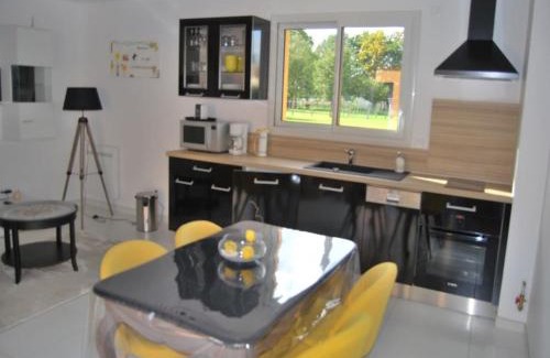 Monce-en-Belin Villa | Villa in Moncé-en-Belin near Le Mans Circuit