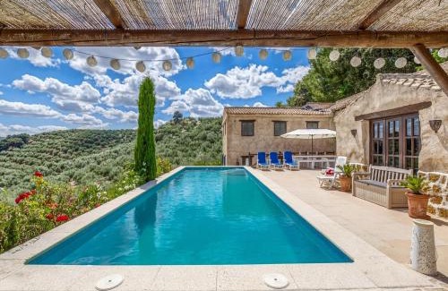 Montefrio Villa | Villa in Montefrio near Iznajar Lake, cleaning included
