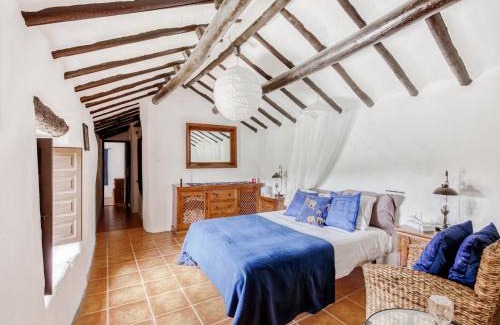 Montefrio Villa | Villa in Montefrio near Iznajar Lake, cleaning included
